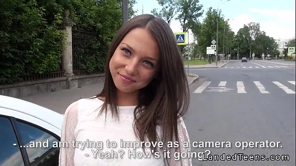 Titta på Beautiful Russian teen anal fucked POV outdoor drive-videor